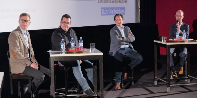 Im Kino 3 diskutierten Experten über die Zukunft des Kinos angesichts der Streamingdienste. Mit dabei waren u.a. Benjamin Bach von Sky (v.l.), Cineworld-Betreiber Lutz Nennmann, Philipp Hoffmann von Video on Demand und Moderator Torsten Zarges.
