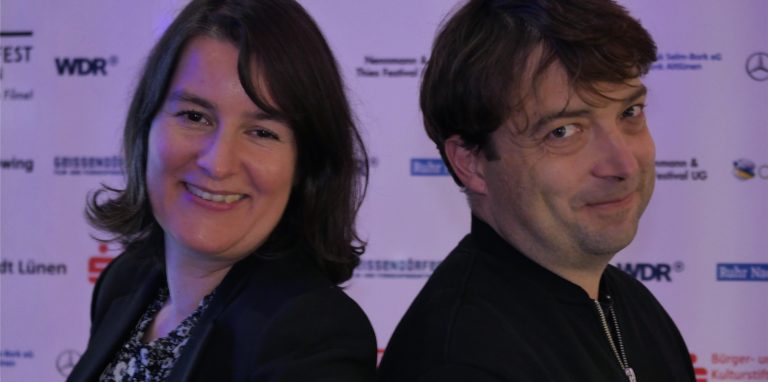 Regisseur Ronny Trocker (Der menschliche Faktor) und die künstlerische Leiterin des Lüner Kinofests, Sonja Hofmann.