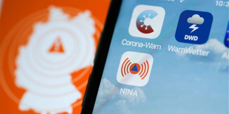 Warn-Apps auf einem Smartphone.
