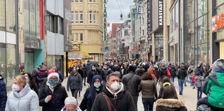 Am ersten Adventswochenende wurde es voll in der Dortmunder City – wie entwickeln sich die Besucherzahlen am letzten verkaufsoffenen Sonntag des Jahres?