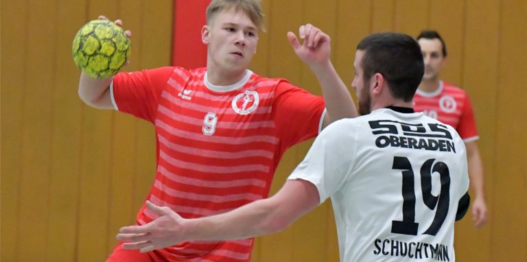 Schon zur Pause lagen die Handballer des VfL Brambauer mit fünf Toren in Rückstand.