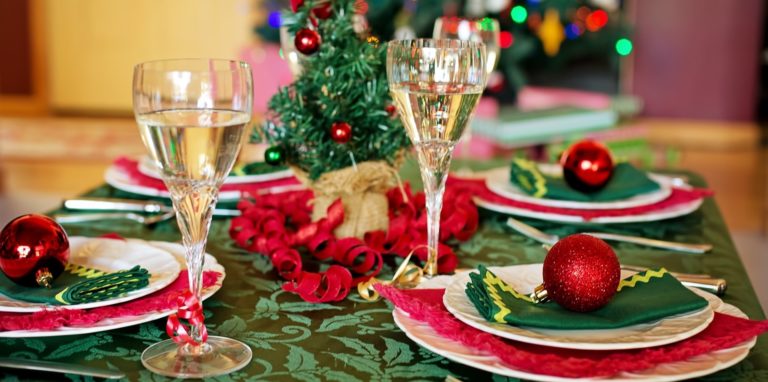 Was kommt auf den Tisch, wenn an Weihnachten auch Vegetarie­rinnen und Veganer mitessen? Alternativen gibt es genug.