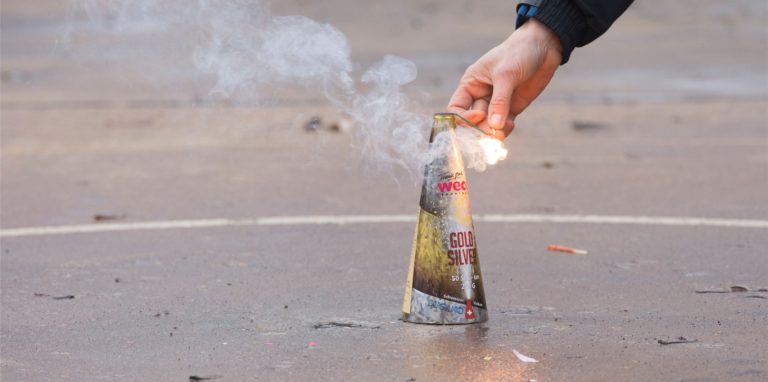 Der Verkauf von Böllern und Feuerwerk ist verboten, das Zünden von Pyrotechnik an Silvester jedoch nicht. Städte dürfen jedoch selbst Verbote in bestimmten Zonen aussprechen. Nun ist klar, wie die Stadt Werne darauf reagiert.