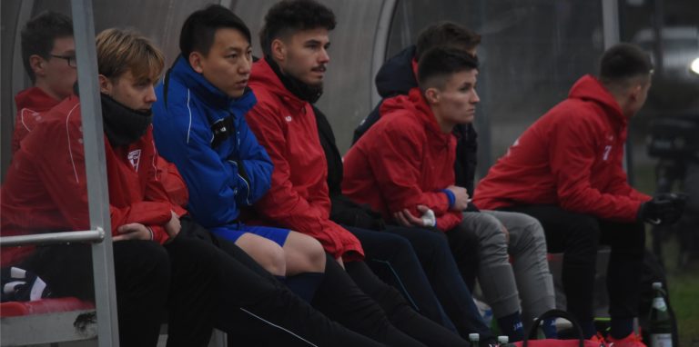 Es war eine Überraschung am Sonntag: Beim Werner SC saß Ex-Spieler Joo Seung Oh wieder auf der Bank, wurde aber nicht eingewechselt.