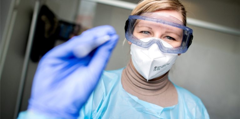 Auch an den Feiertagen gibt es in Lünen zahlreiche Anlaufstellen, um sich auf das Coronavirus testen zu lassen.