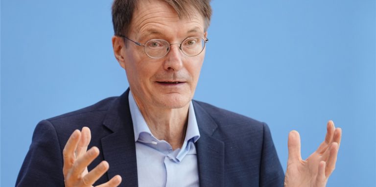 Karl Lauterbach (SPD), Bundesminister für Gesundheit, steht jetzt bei Kölner Karnevalisten in der Kritik.