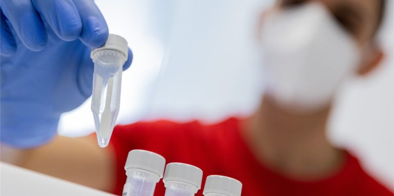 137 positive Corona-Testergebnisse kommen am Dienstag zur Statistik für den Kreis Unna hinzu. Auch fünf Todesfälle vermeldet das Gesundheitsamt.