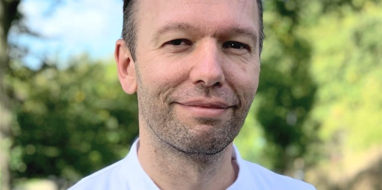 Dr. Thorsten Strohmann ist Leitender Arzt der Zentralen Notaufnahme im Klinikum Nord. Das Krankenhaus ist mit verschiedenen Disziplinen auf die Behandlung von Unfallopfern spezialisiert.