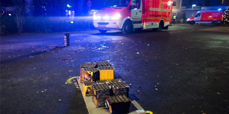 In den Niederlanden ist ein Junge durch Feuerwerkskörper getötet worden. (Symbolbild)