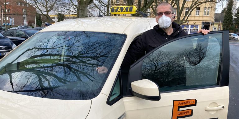 Yücel Cavus ist für „Taxi Fähnrich“ in Lünen unterwegs und durchgeimpft.