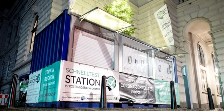 Die Omikron-Variante des Coronavirus breitet sich in Deutschland rasant aus.