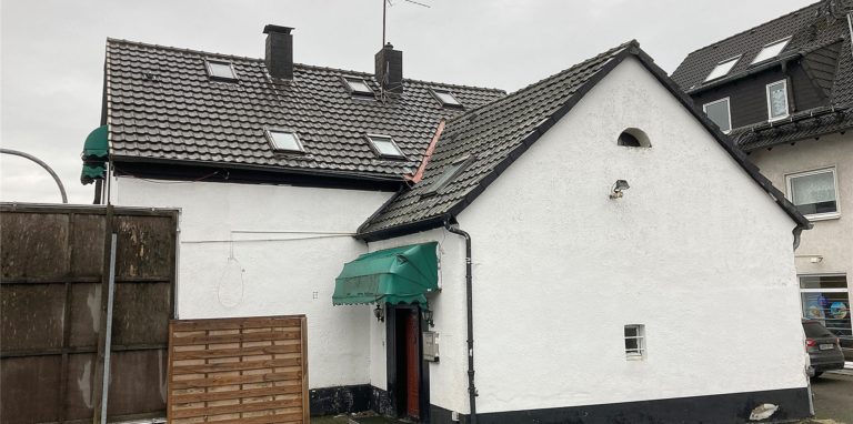 Der ehemalige Club 95 ist wieder unbewohnt. Die Mieter zogen aus. Der Besitzer würde das ehemalige Bordell aber gerne wieder für Wohnzwecke vermieten.