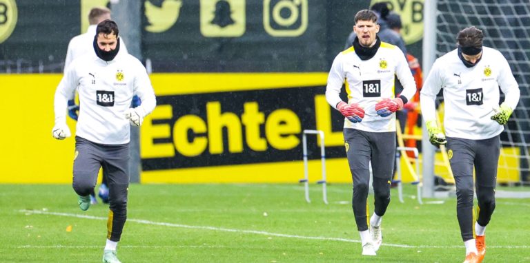 In Dortmund außen vor: BVB-Keeper Roman Bürki (l.).