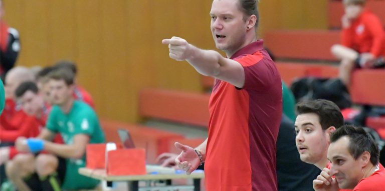Trainer Björn Grüter will mit dem VfL Brambauer endlich die ersten Heimpunkte einsammeln.