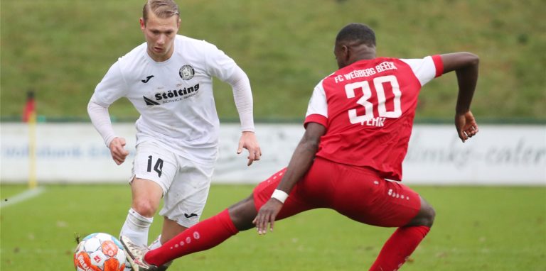 Philipp Hanke (l.) ist im Sommer vom TSV Steinbach zum Wuppertaler SV gewechselt.