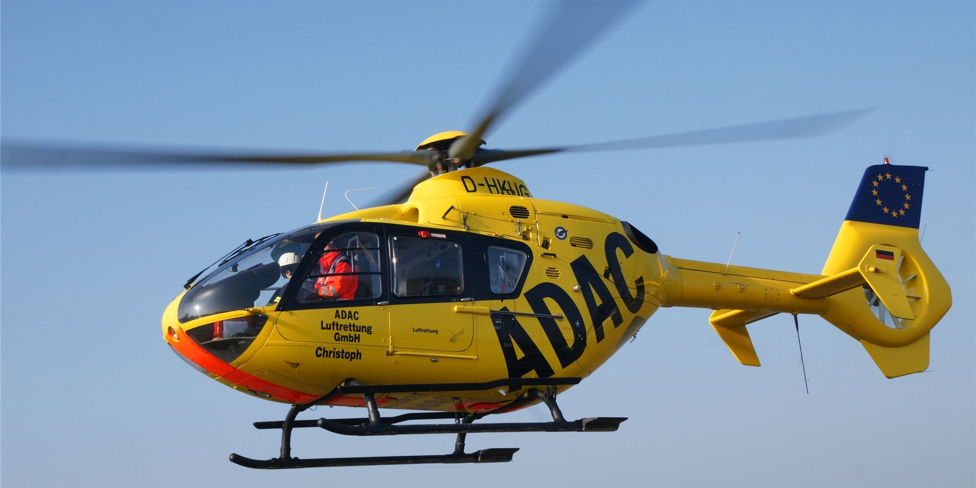 Ein Rettungshubschrauber kam am Sonntag (21. Mai) in Fröndenberg nach einem tätlichen Angriff auf eine junge Frau zum Einsatz.