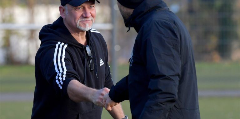 Gleich vier neue Spieler stehen Carsten Walschus, Trainer von Preußen Lünen, in der Rückrunde zur Verfügung. Ist darunter auch ein Torwart?