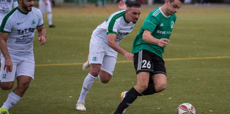 Ersan Kusakci (M.) kehrt vom SuS Oberaden zur SG Gahmen zurück.