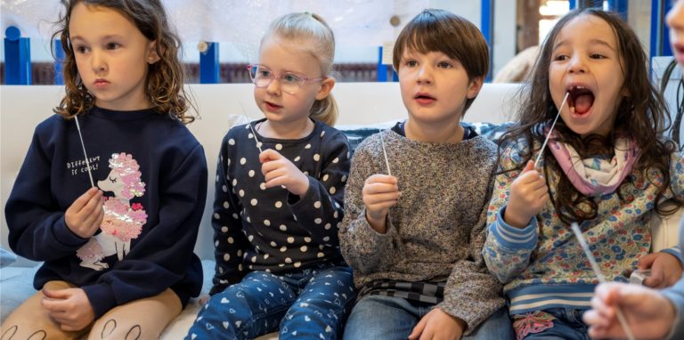 Bei den Pooltests an Dortmunder Grundschulen gibt es nach wie vor Probleme (Symbolbild).