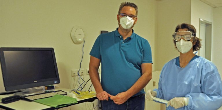 Dr. Arne Krüger, hier mit seiner Mitarbeiterin Nadja Preuss, ist Sprecher der Lüner Ärzteschaft.