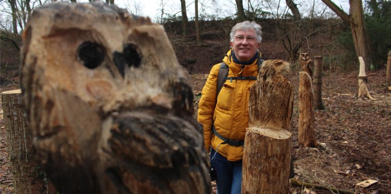 Rainer Eglinsky findet die Skulpturen in der Schonung klasse.