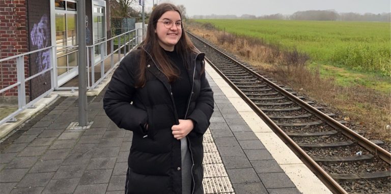 Luisa Geisler fährt täglich von Beifang nach Dülmen und hat sogar ein Video von dem Dreck an der Beifanger Bahnstation gemacht.