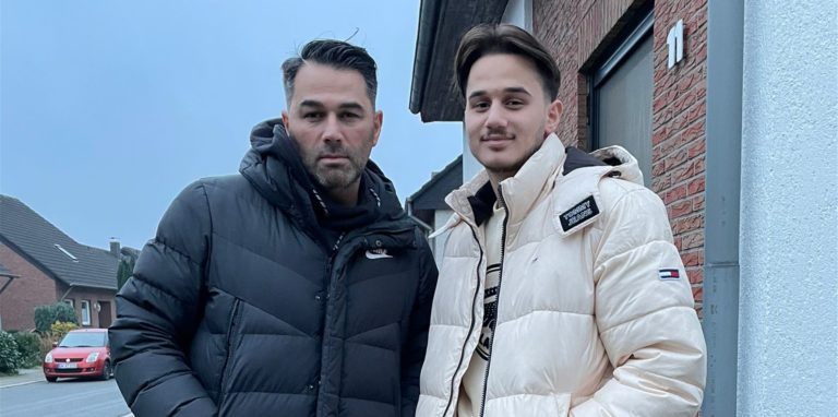 Deniz (r.) und Tuncay Sönmez treffen im Testspiele zwischen dem SSV Mühlhausen und Werner SC aufeinander.