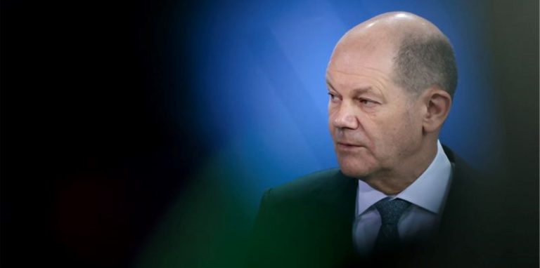 Die Arbeit des neuen Bundeskanzlers Olaf Scholz wird von vielen nicht positiv bewertet.