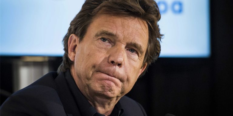 John de Mol, aufgenommen bei einer Pressekonferenz. Im Skandal um sexuelle Übergriffe bei der Castingshow «The Voice of Holland» rückt nun der Medienproduzent John de Mol in den Mittelpunkt der Kritik.