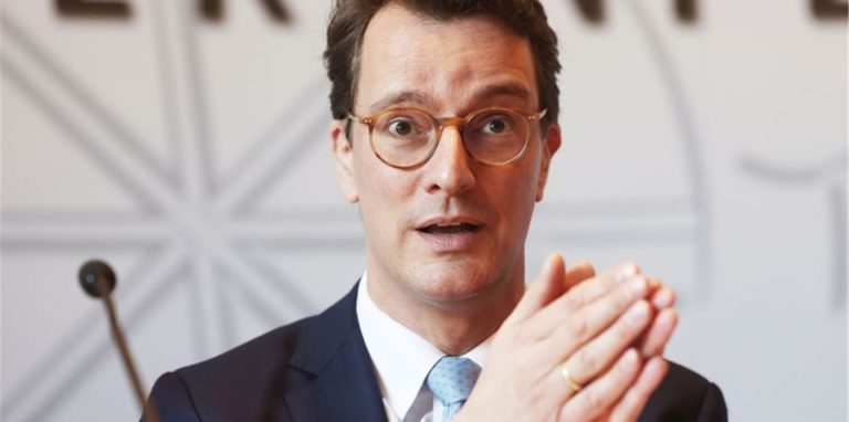 Hendrik Wüst (CDU), Ministerpräsident von Nordrhein-Westfalen, ist für eine Impfpflicht ab 18 Jahren.
