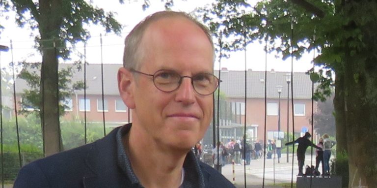 Schulleiter Jens Dunkel verabschiedet sich am Freitag (28. Januar) von der Profilschule. Nun ist klar, wie die Nachfolge geregelt wird.