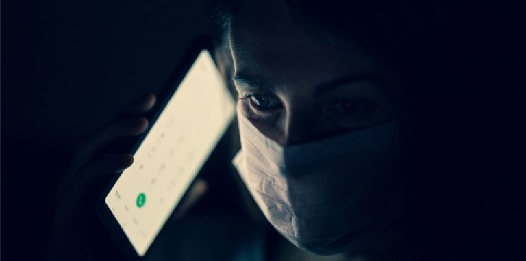 So unangenehm es auch sein mag: Wer einen positiven Corona-Test hat, muss seine Kontaktpersonen selber informieren.