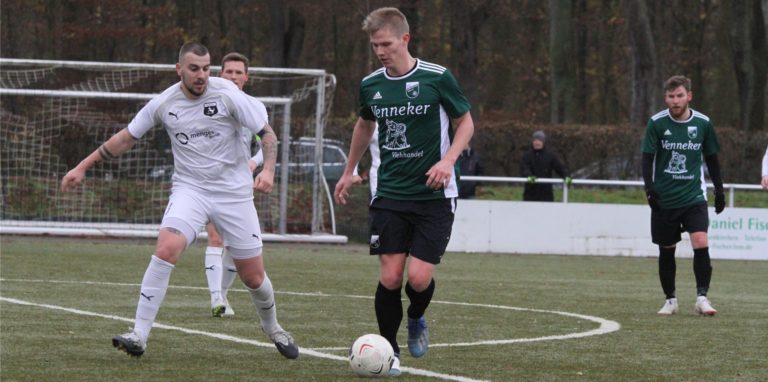 Dominik Dupke (r.) vom FC Nordkirchen sieht in der Rückrunde noch Verbesserungsbedarf.