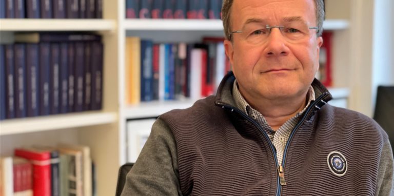 Michael Mombauer ist Pfarrer von St. Marien Lünen. An seiner vorherigen Station als Priester, in Ostbevern, hatte er an der Aufklärung eines Missbrauchsfalls mitgewirkt. Diese Erfahrungen lassen ihn einen besonderen Blick auf das jüngste Missbrauchsgutachten aus München werfen.