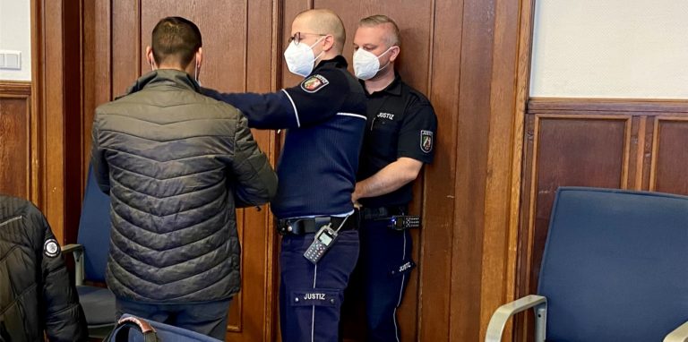Der Angeklagte im Fall des Messerstichs im Fröndenberger Himmelmannpark hatte dem Gericht aus der Haft einen Brief geschrieben.