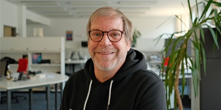 Norbert Hoffmann (65) war fast drei Jahrzehnte lang Nachrichten-Redakteur bei Radio 91,2. Nun geht er in den Ruhestand.