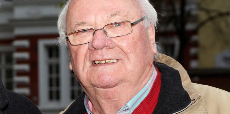 Karl-Heinz Stoltefuß, verwurzelt in Heeren-Werve wie kaum ein anderer, übt Kritik am Rückzug der Volksbank aus dem Kamener Stadtteil. „Das ist ein Schlag ins Gesicht.“