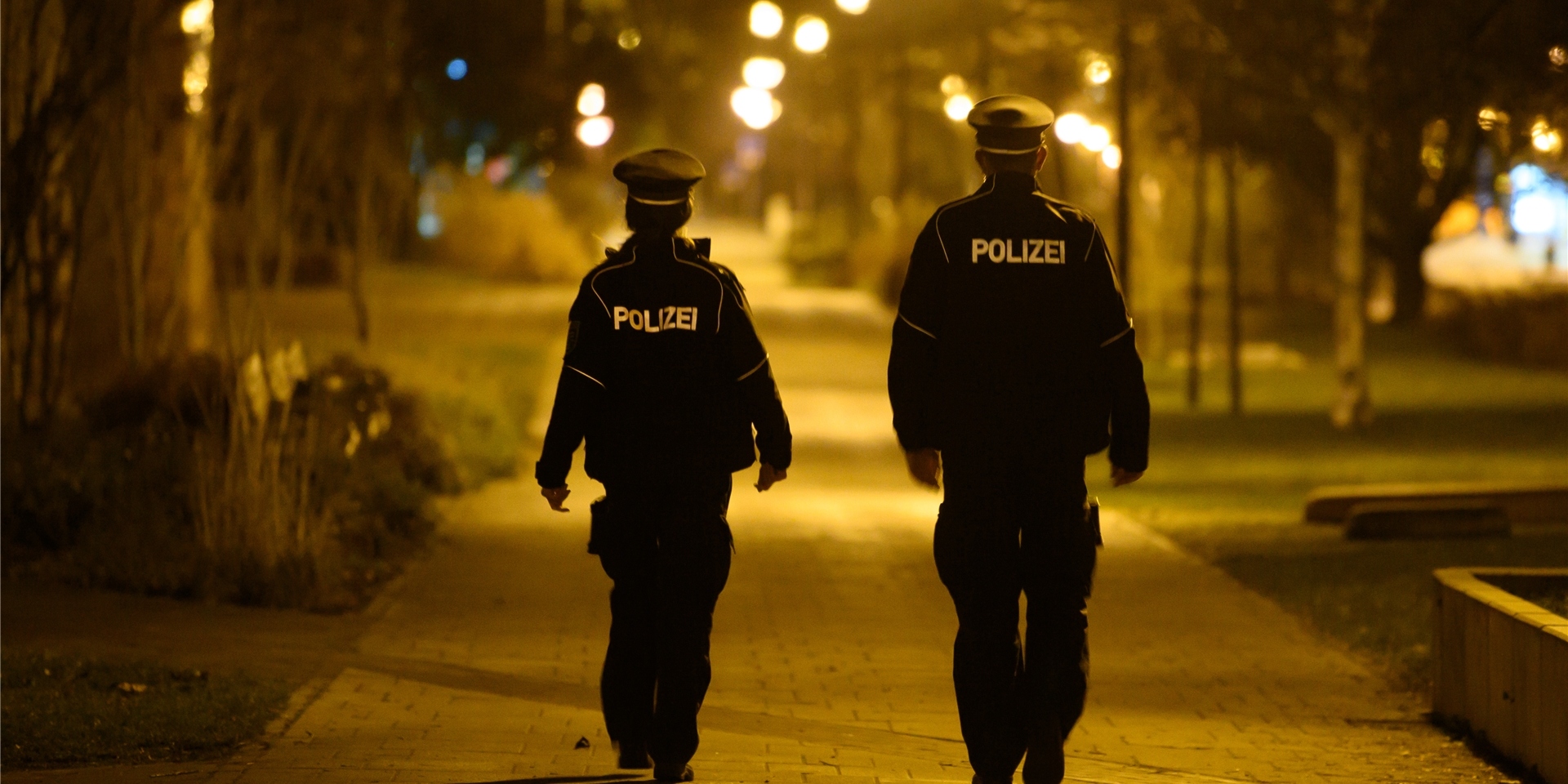 Die Polizei des Märkischen Kreises ermittelt im Fall von zwei Raubüberfällen auf Tankstellen. (Symbolbild)