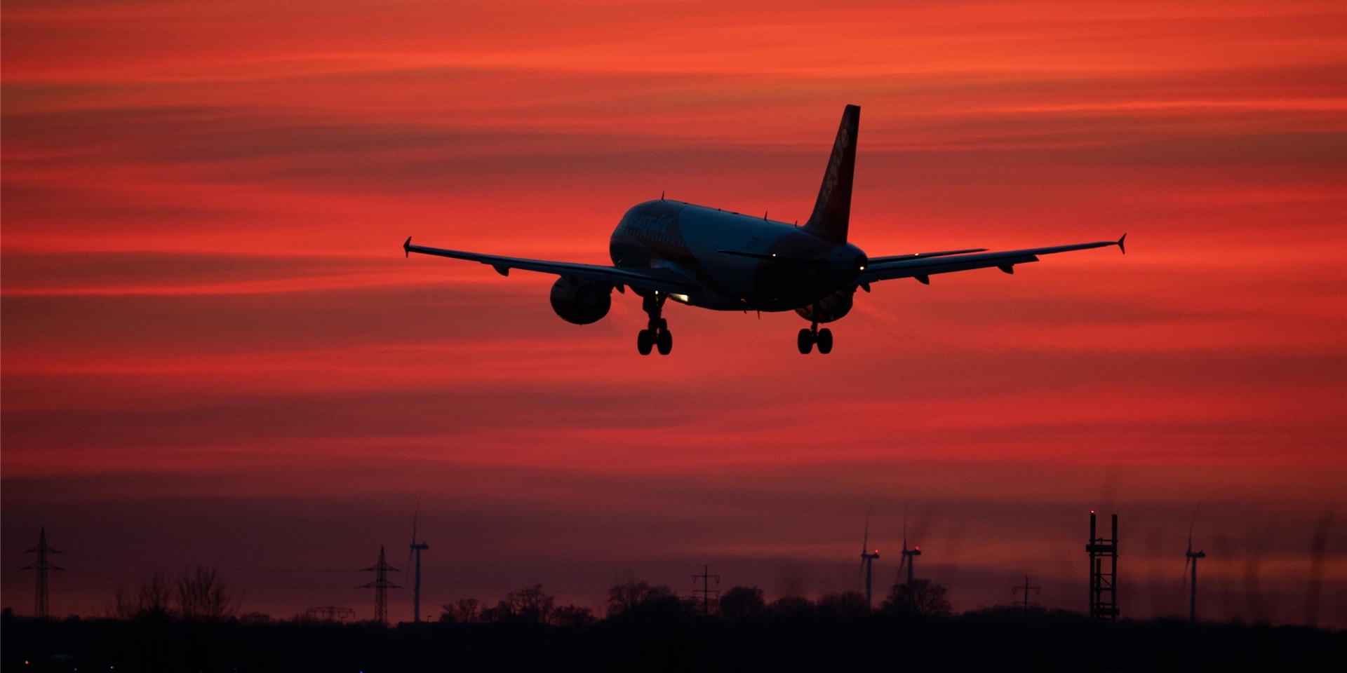 Dass das OVG-Urteil gegen den Nachtflug am Dortmunder Flughafen richtig war. bekräftigen jetzt auch die Richter am Bundesverwaltungsgericht. Das macht aber nichts, hat doch die beklagte Bezirksregierung in Münster inzwischen eine neue Genehmigung mit gleichem Inhalt, aber überarbeiteter Begründung erstellt.
