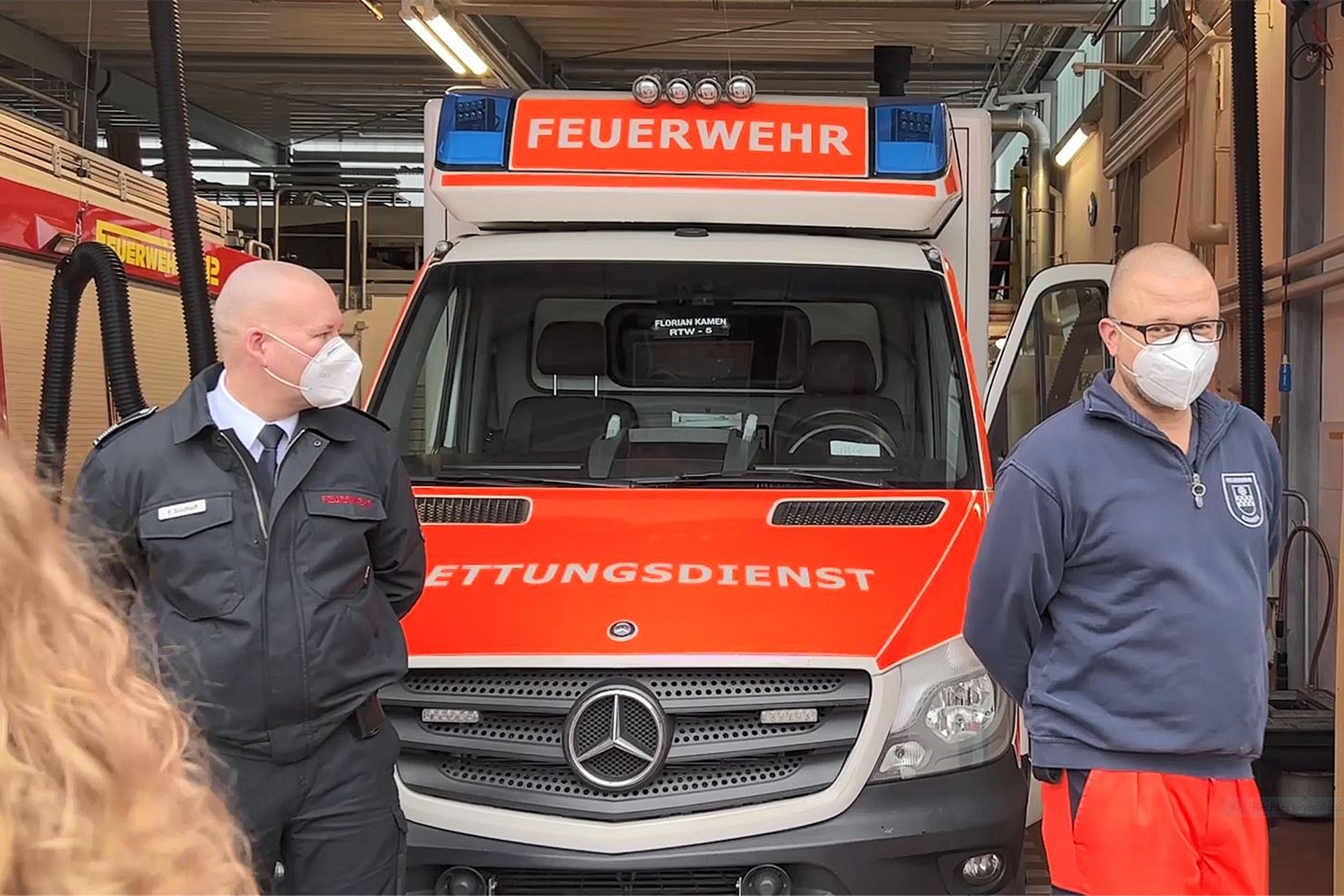 Der Rettungswagen, der im Feuerwehrgerätehaus Rünthe stationiert ist.