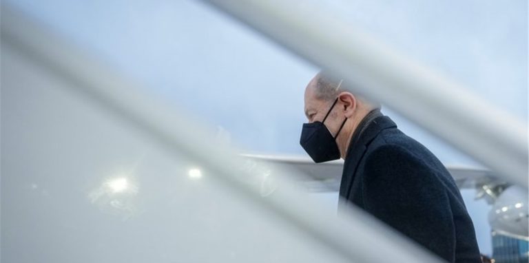 Bundeskanzler Olaf Scholz reist zu seinem Antrittsbesuch in die USA.