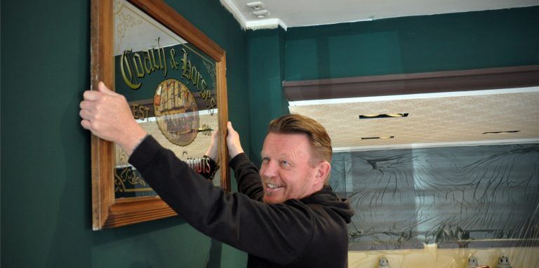 Charles Gardner hat seinen English Pub „The Londoner“ im Kreuzviertel noch nicht geöffnet.