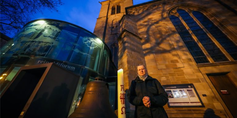 Zum Friedensgebet lädt die evangelische Superintendentin Heike Proske in die Reinoldikirche ein.