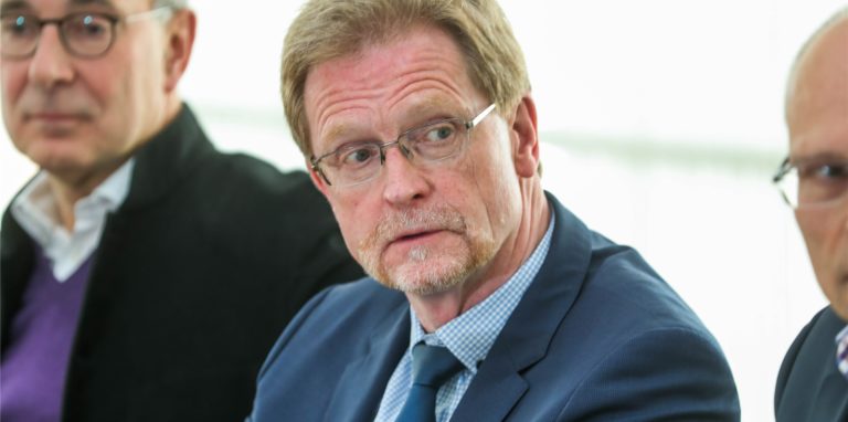 Planungsdezernent ist nur eine von vielen städtischen Führungskräften, die demnächst ihren Posten räumen. Jetzt gilt es, Nachfolger zu finden.