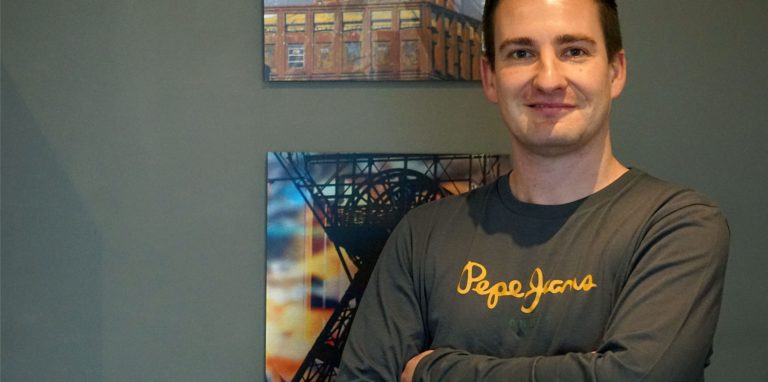 Sascha Enders ist Kommunalpolitiker und Unternehmer. Er sammelt Spenden für die Flüchtlinge an der Grenze Ungarns zur Ukraine.