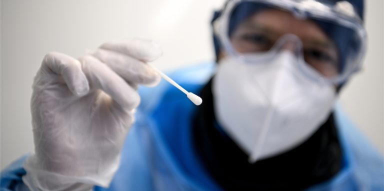 In der Gemeinde Ascheberg haben sich zu Freitag 43 weitere Menschen mit dem Coronavirus infiziert.