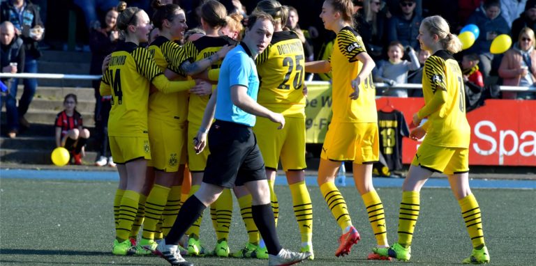 Borussia Dortmund fuhr am Ende einen ungefährdeten Auswärtssieg beim BV Brambauer ein.