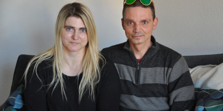 Tanja Jade Gräfin von der Ahé (45) und Lebensgefährte Norbert Jücker (47) wollen kämpfen. In einem Buch hat Tanja Jade ihre Erfahrungen niedergeschrieben.