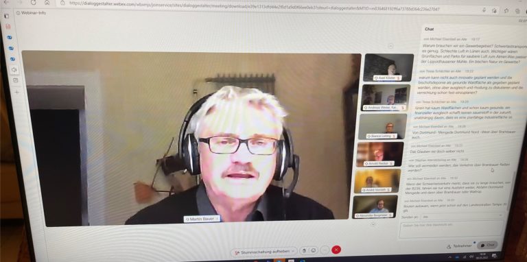 Die Bürgerversammlung zum künftigen Industrie- und Gewerbegebiet fand als Videokonferenz statt. Martin Bauer nahm für das Planungsbüro Planquadrat daran teil. Er gab eine klare Marschrichtung vor für die intensive Nutzung der Fläche.