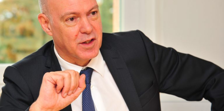Jochen Baudrexl, Geschäftsführer der GSW, warnt vor einem Import-Stopp von Öl und Gas aus Russland. Erst mittelfristig bis langfristig könne man sich unabhängiger machen.